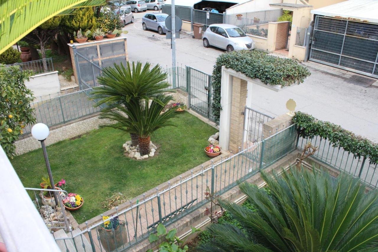 B&B Villa Lilla Σαν Μπενεντέτο ντελ Τρόντο Εξωτερικό φωτογραφία